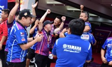 爱游戏体育-瑞士自行车选手力压群雄，勇夺冠军